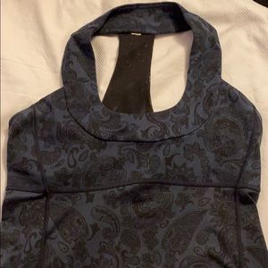 Lululemon size 6 black/paisley print top